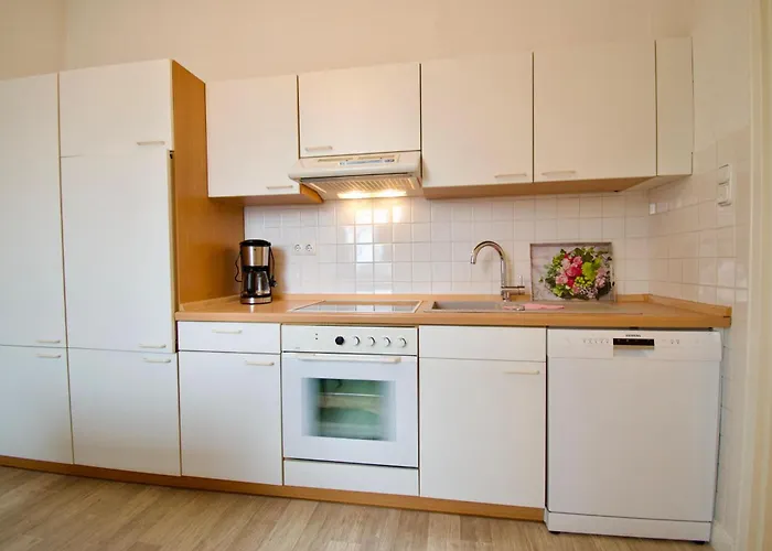 Wilhelma Strandallee 146 Wilhelma 18